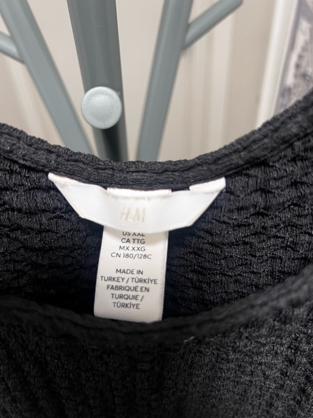 H&M Black Textured dress - Picture 2 of 3